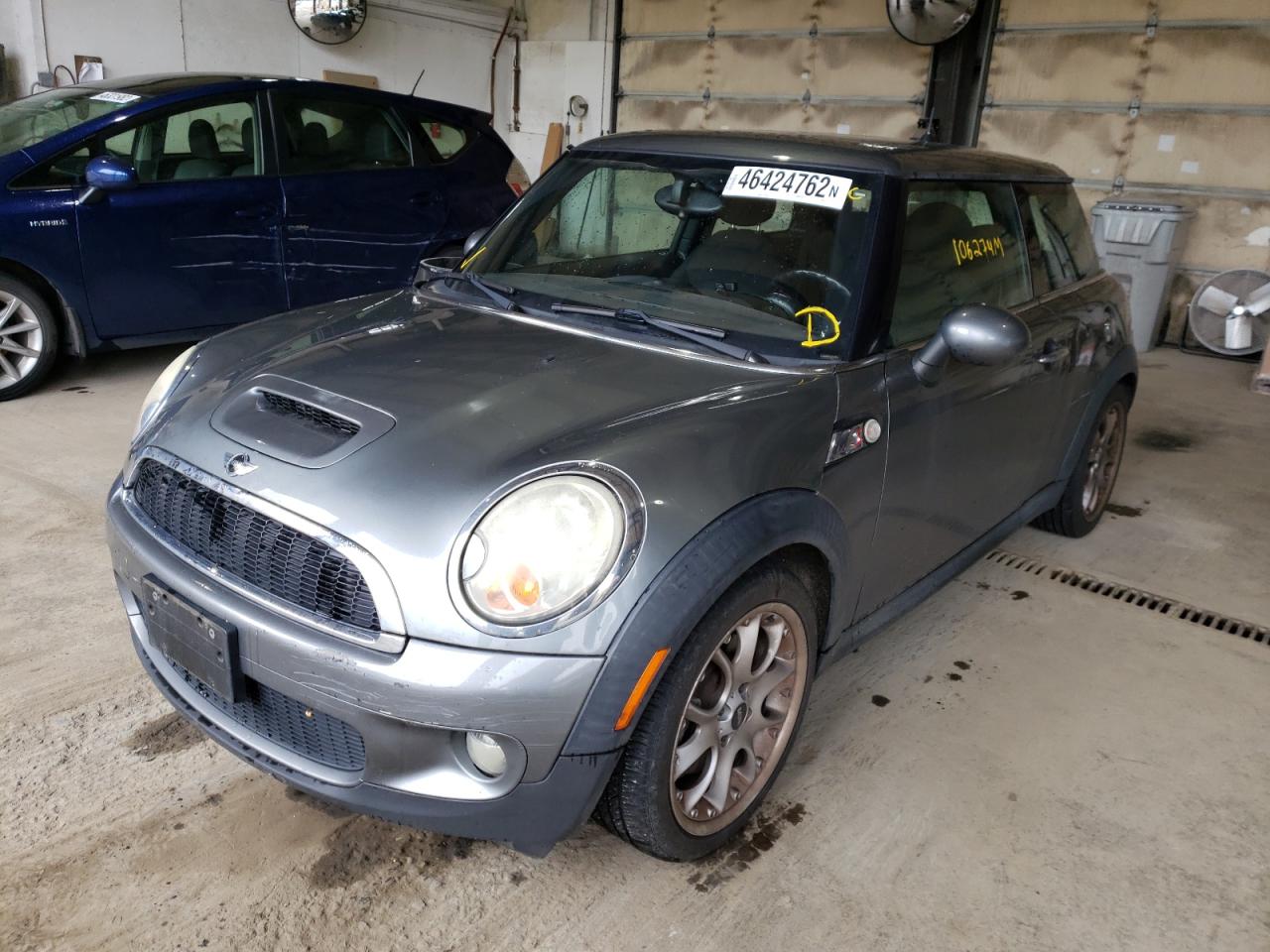 Photo 2 from auction – 2007 MINI COOPER S with VIN WMWMF73587TL90514