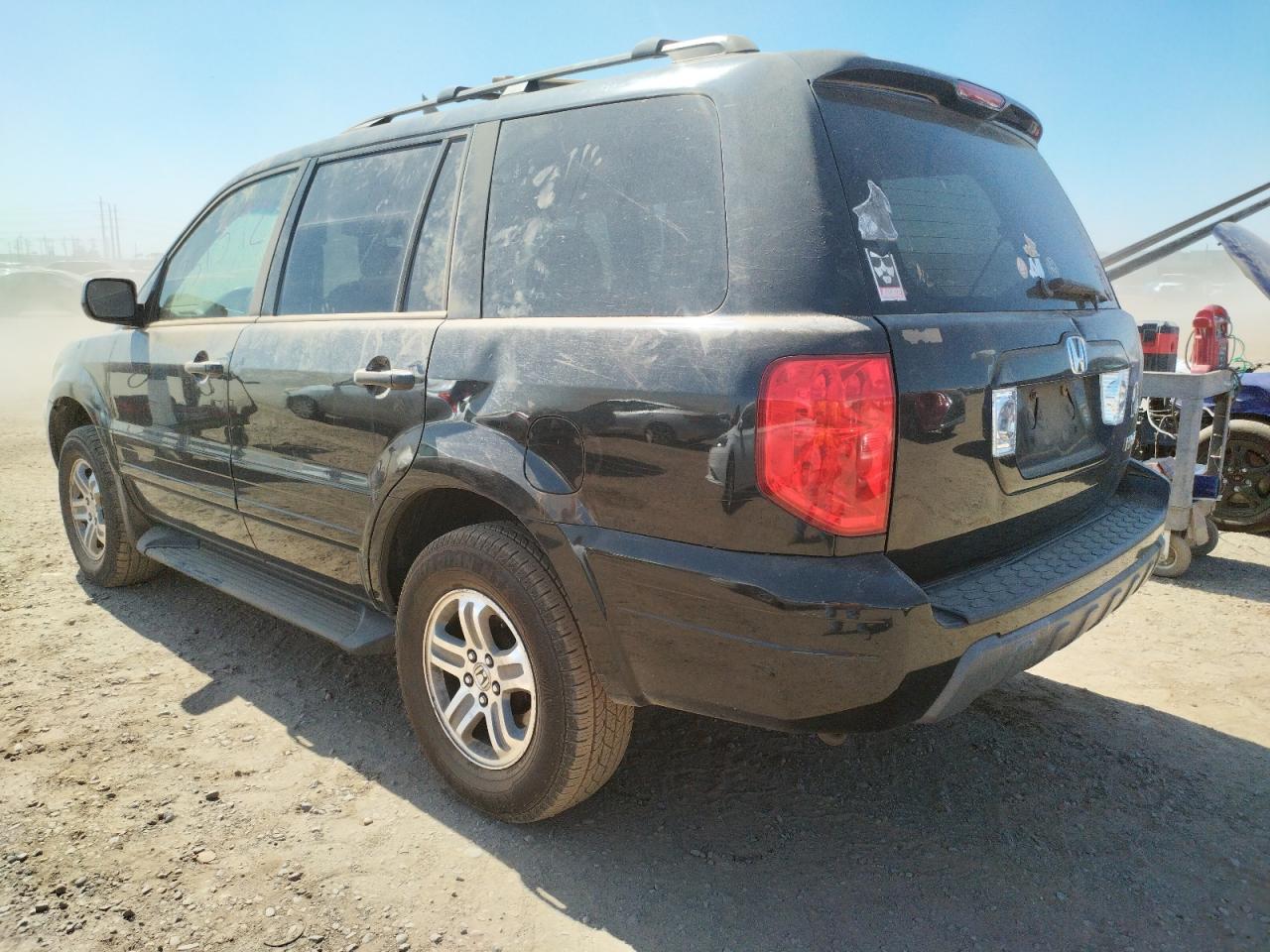 Photo 3 from auction – 2004 HONDA PILOT EXL with VIN 5FNYF185X4B000487