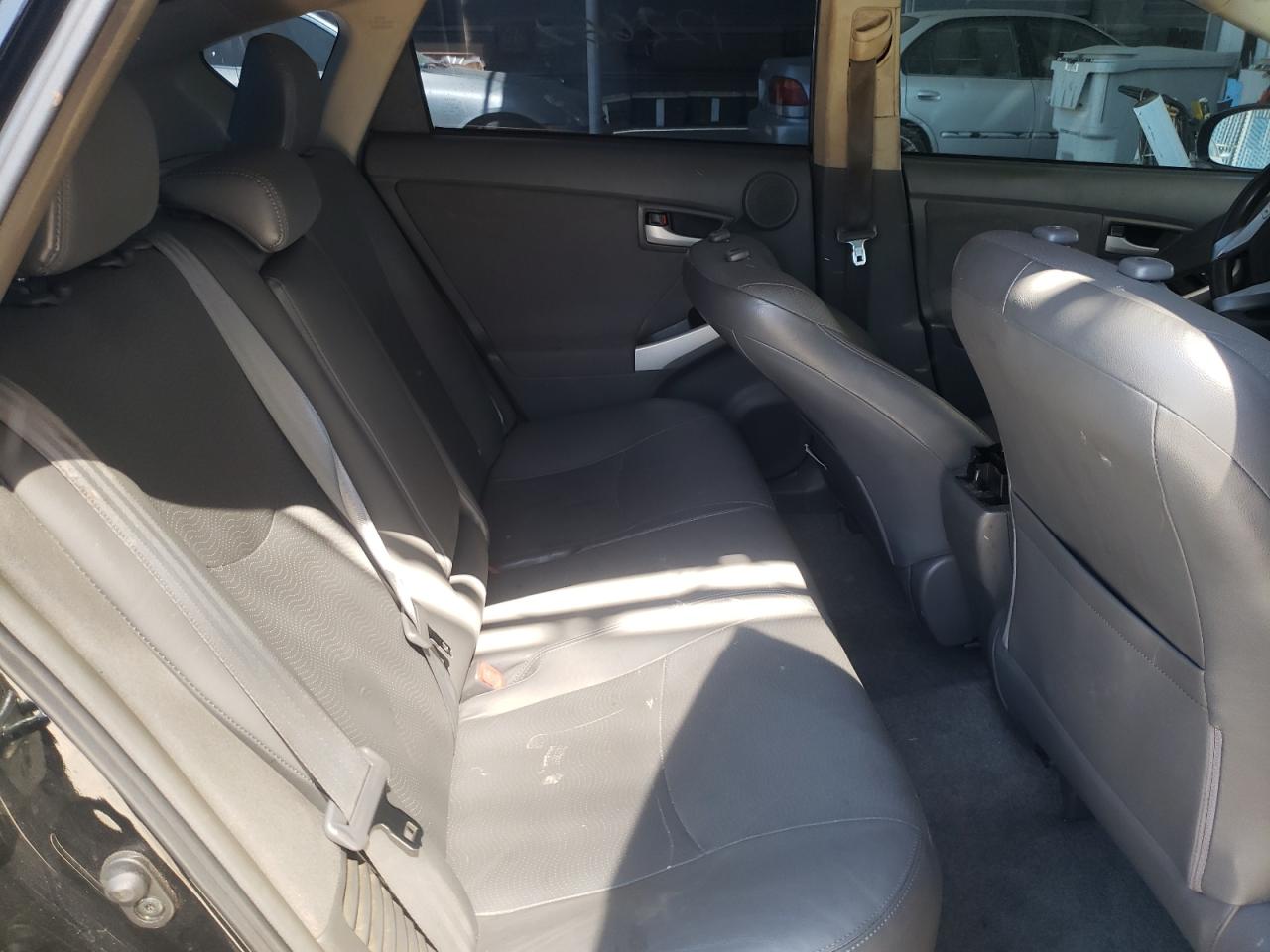 Photo 17 from auction – 2011 TOYOTA PRIUS with VIN JTDKN3DU4B5332649