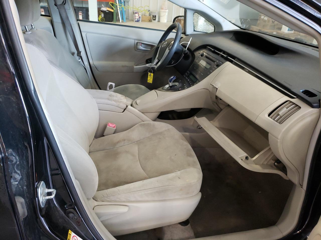 Photo 5 from auction – 2011 TOYOTA PRIUS with VIN JTDKN3DU1B5308485