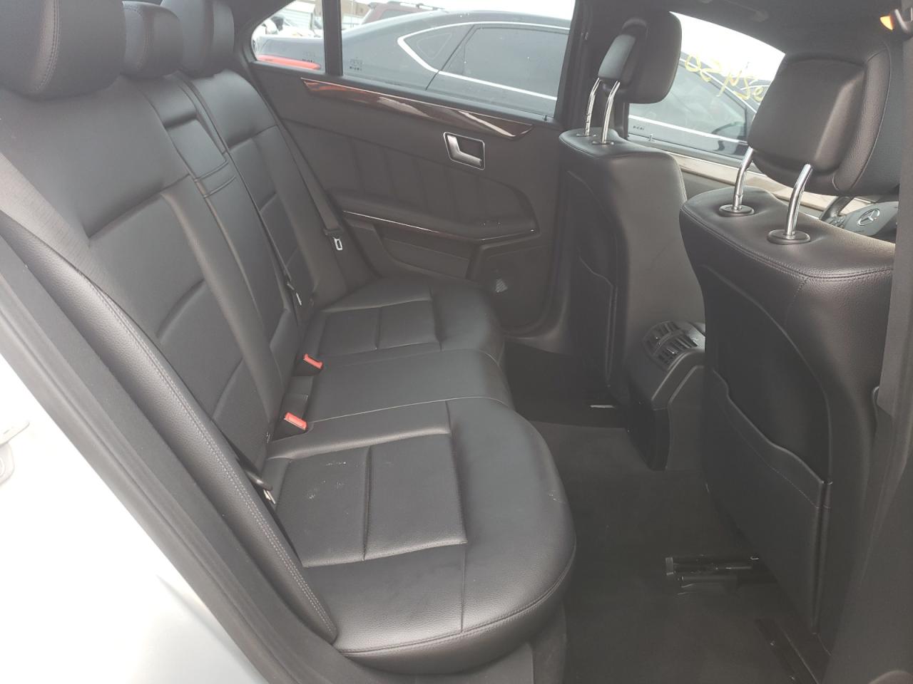 Photo 6 from auction – 2012 MERCEDES-BENZ E 350 BLUE with VIN WDDHF2EB0CA596352