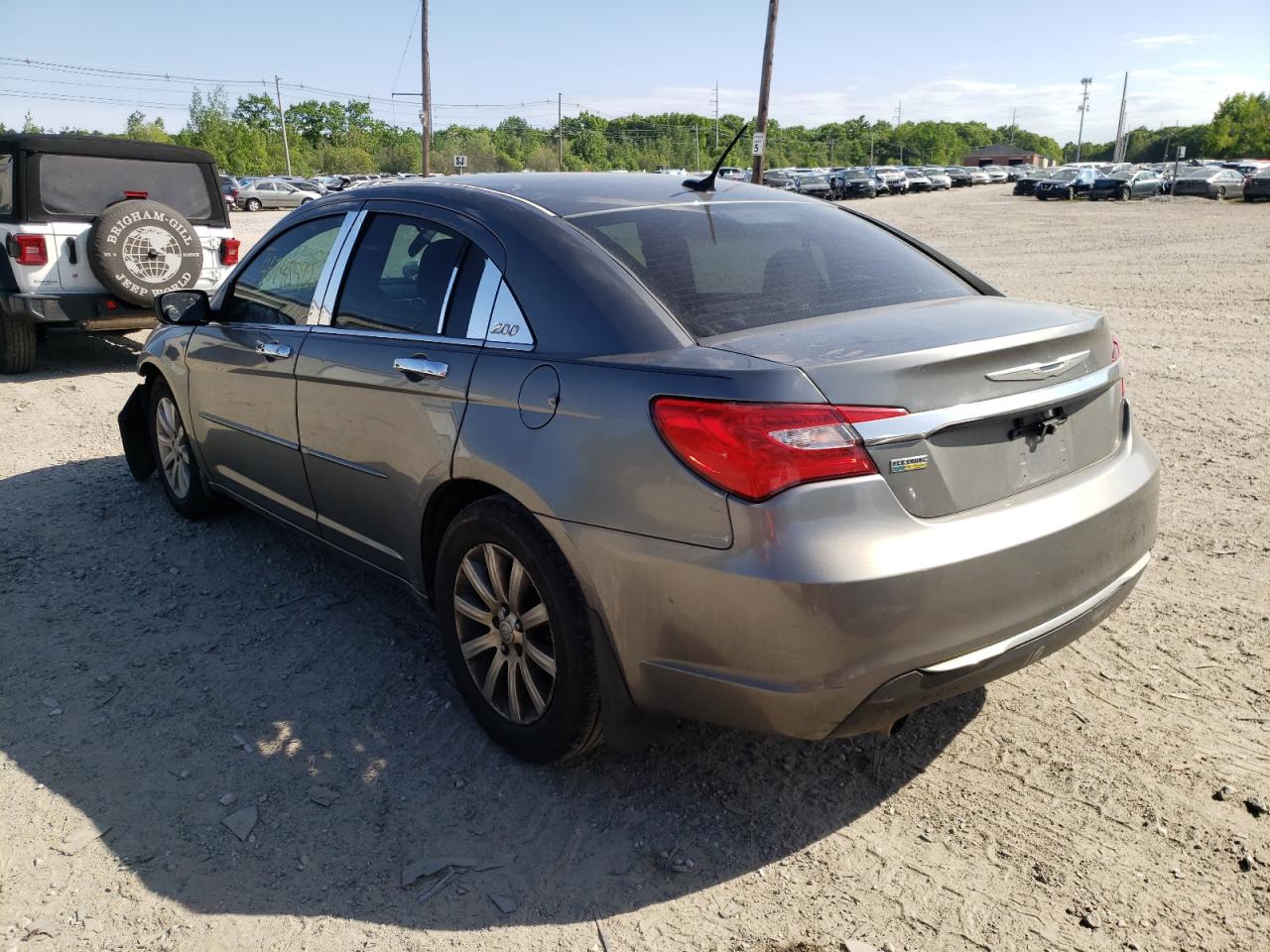 Photo 3 from auction – 2013 CHRYSLER 200 TOURIN with VIN 1C3CCBBG0DN703556