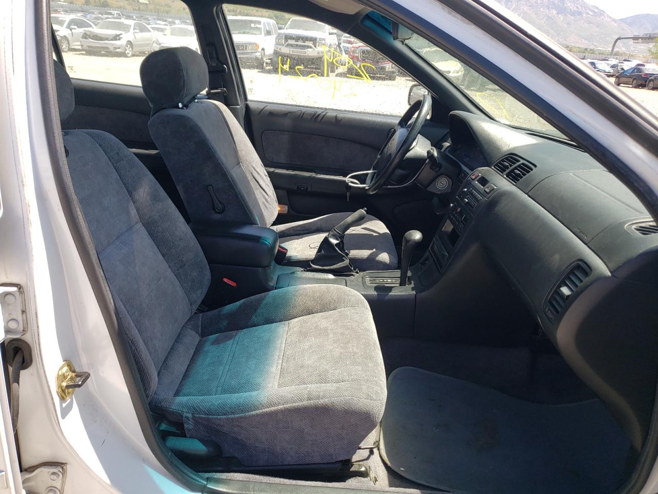 Photo 5 from auction – 1998 NISSAN MAXIMA GLE with VIN JN1CA21D2WM927433