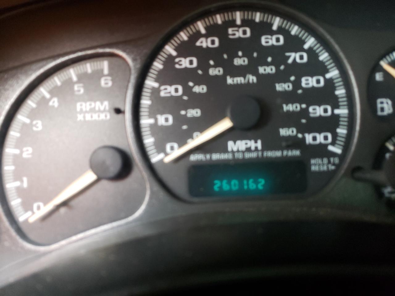 Photo 8 from auction – 2001 CHEVROLET SILVERADO with VIN 1GCEC14W41Z296915