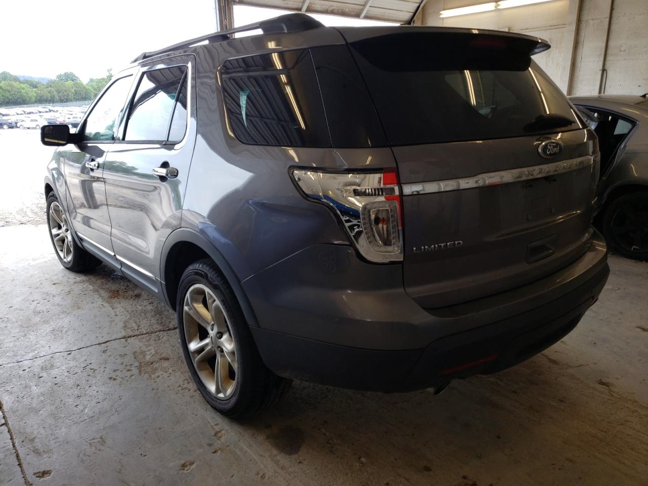 Photo 3 from auction – 2013 FORD EXPLORER L with VIN 1FM5K7F89DGC20350