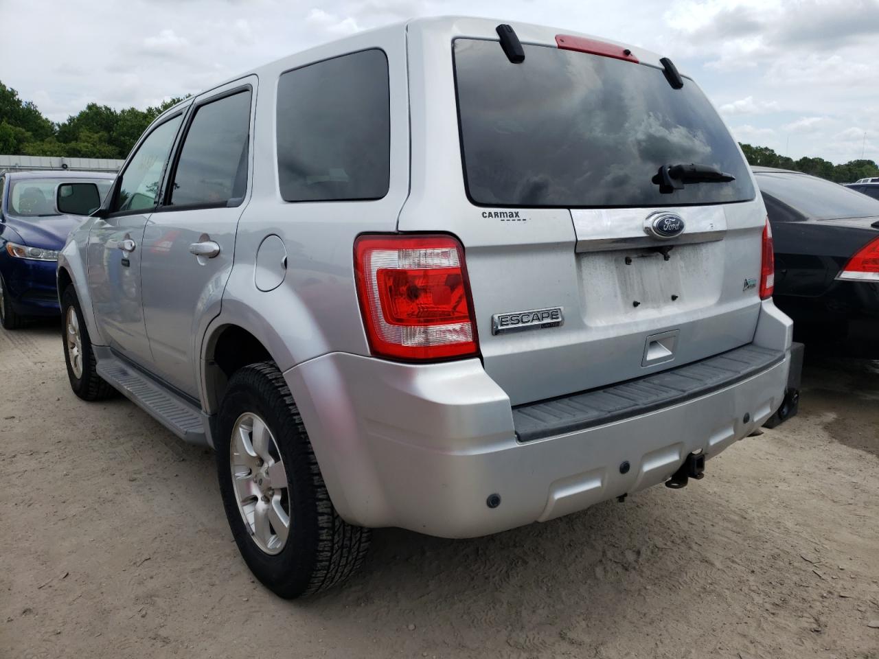 Photo 3 from auction – 2011 FORD ESCAPE LIM with VIN 1FMCU9EG4BKA33470