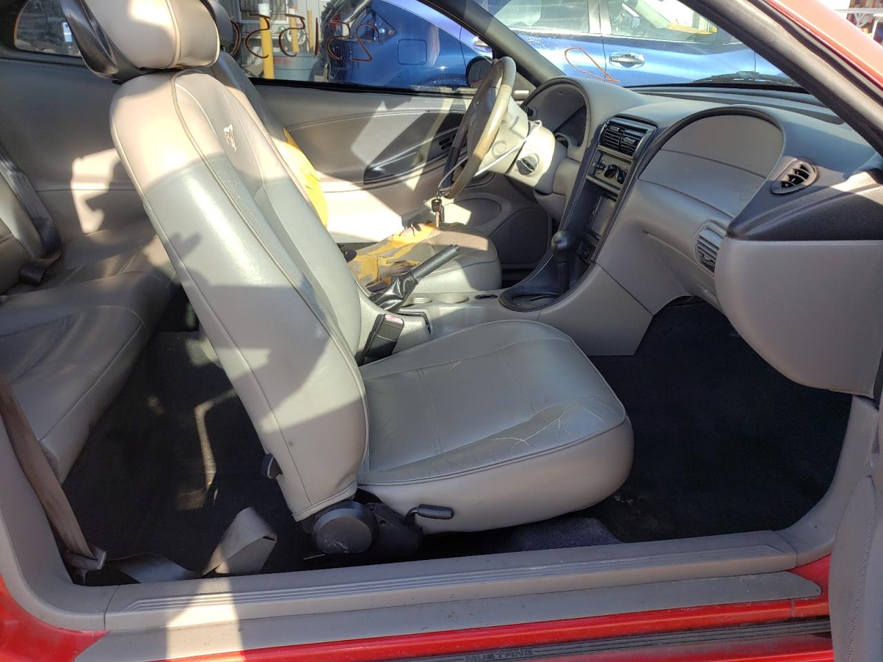 Photo 19 from auction – 2002 FORD MUSTANG with VIN 1FAFP404X2F170100