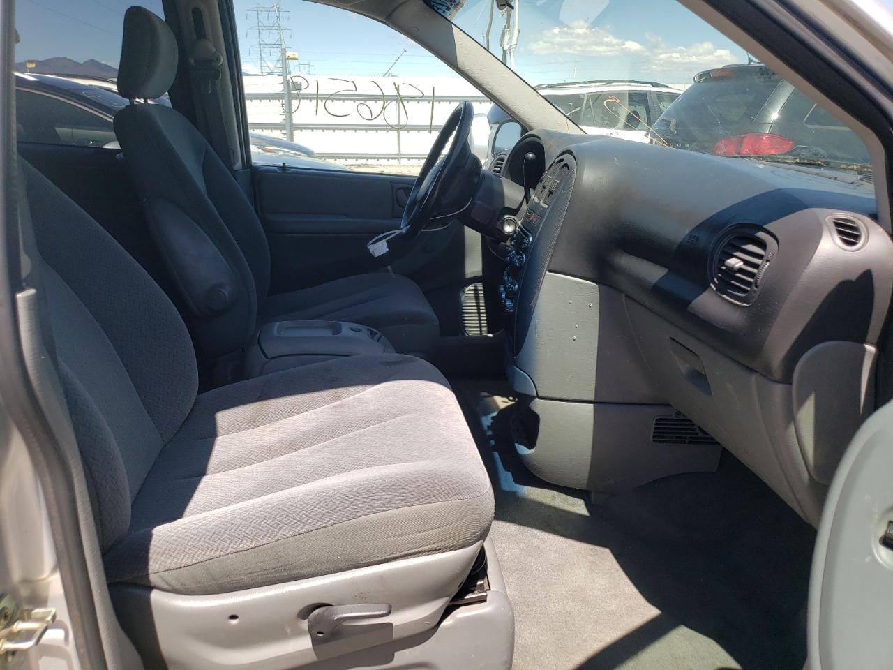 Photo 5 from auction – 2005 DODGE GRAND CARA with VIN 2D8GP44L15R208814