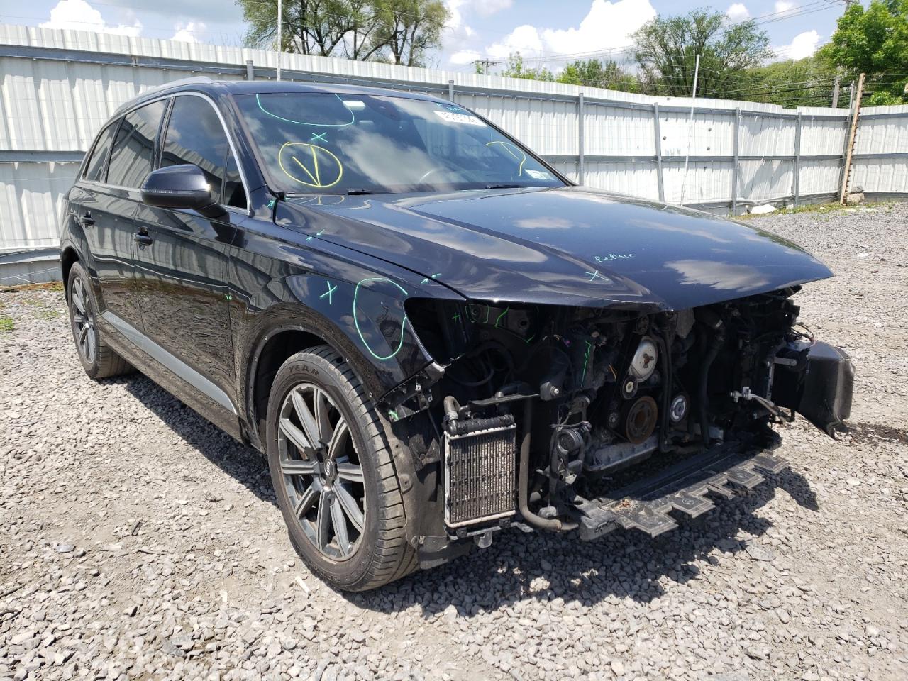 AUDI Q7 PRESTIG 2017 with VIN WA1VAAF72HD002568 - Photo from auction