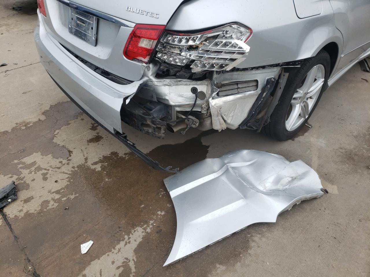 Фото 9 с аукциона – 2012 MERCEDES-BENZ E 350 BLUE с VIN WDDHF2EB0CA596352