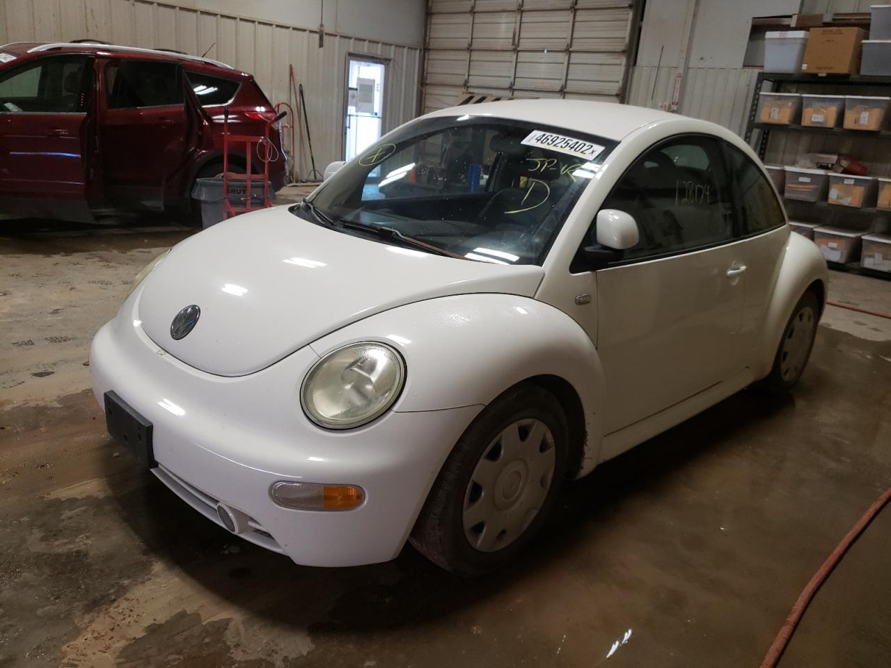 Photo 2 from auction – 2000 VOLKSWAGEN NEW BEETLE with VIN 3VWCC21C2YM459142