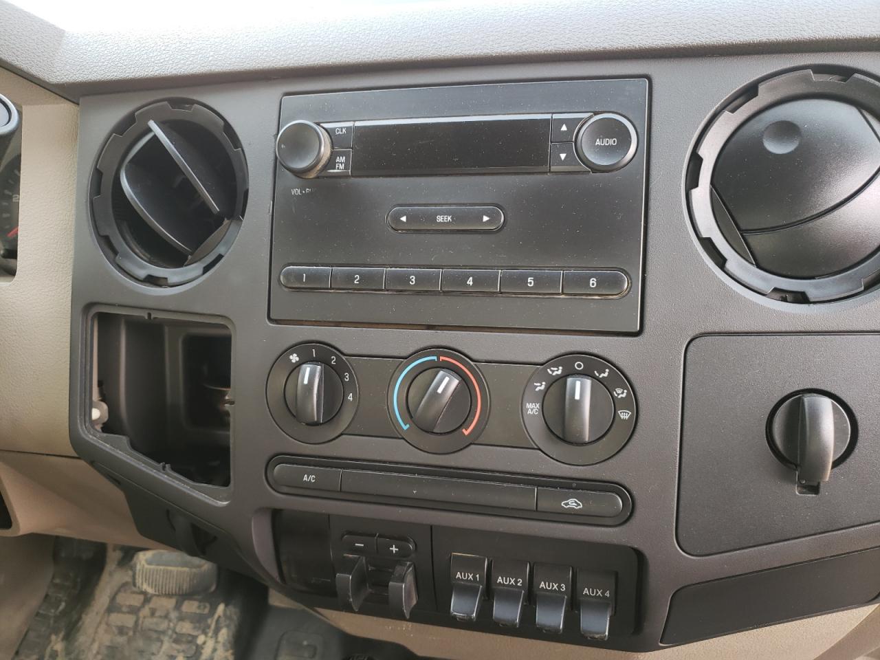 Photo 9 from auction – 2008 FORD F550 SUPER with VIN 1FDAW57R98EA16017