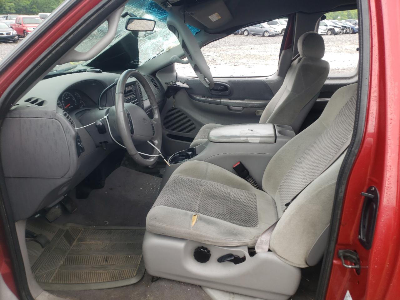 Photo 5 from auction – 2002 FORD F150 with VIN 1FTRX07212KA04933