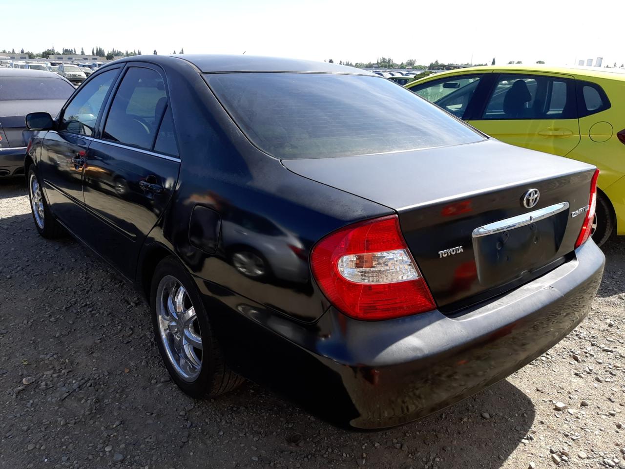 Photo 3 from auction – 2002 TOYOTA CAMRY LE with VIN JTDBE32KX20039059