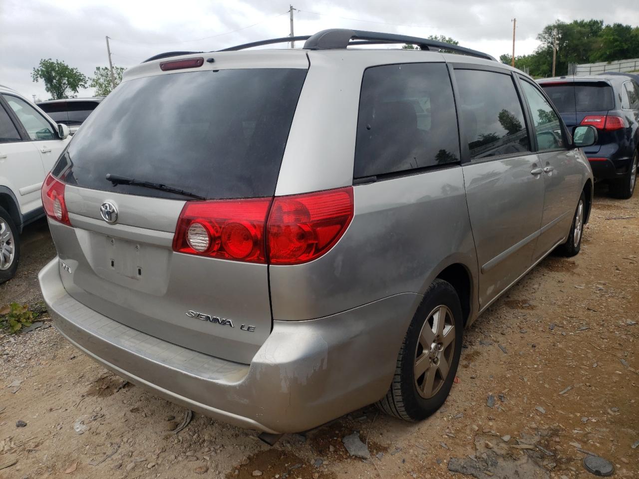 Photo 4 from auction – 2007 TOYOTA SIENNA CE with VIN 5TDZK23C17S005170