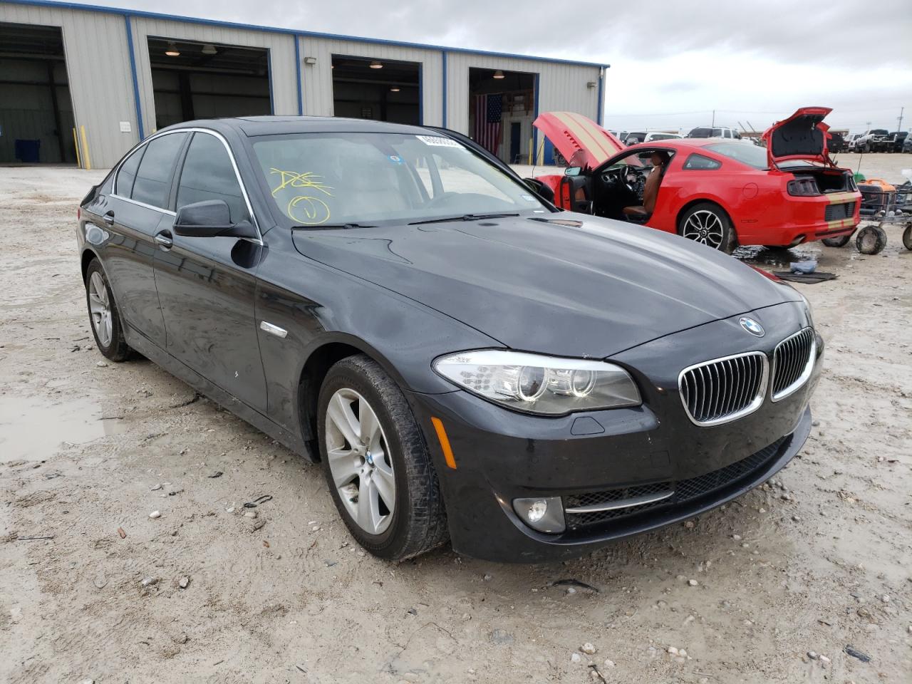 BMW 528 I 2013 with VIN WBAXG5C57DD231553 - Photo from auction
