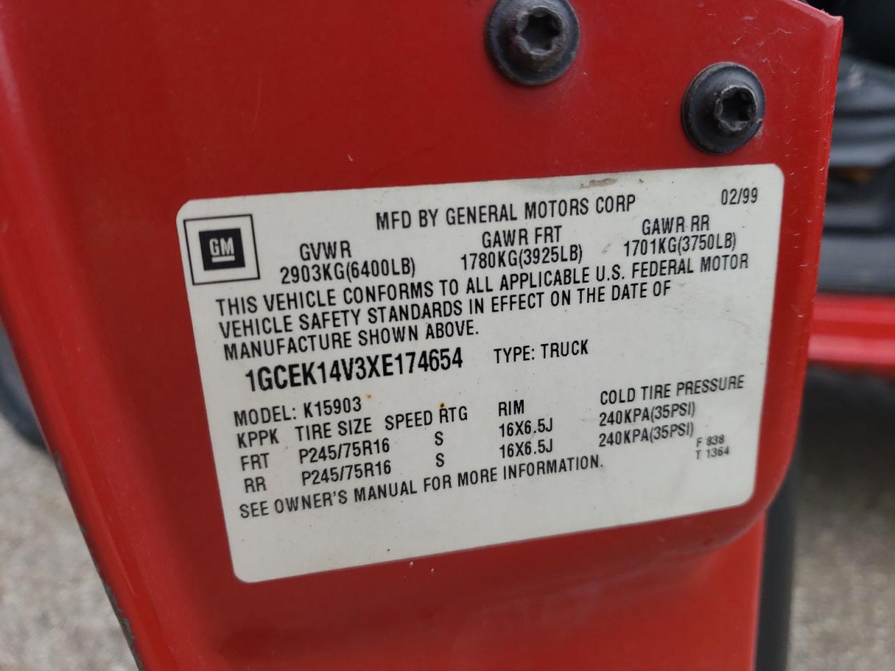 Photo 10 from auction – 1999 CHEVROLET SILVERADO with VIN 1GCEK14V3XE174654