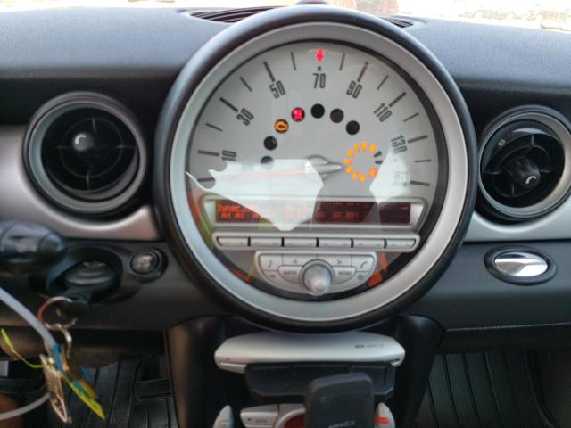 Photo 9 from auction – 2008 MINI COOPER with VIN WMWMF335X8TT66421