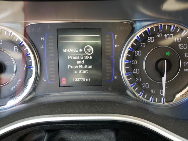Photo 8 from auction – 2015 CHRYSLER 200 LIMITE with VIN 1C3CCCAB1FN596628