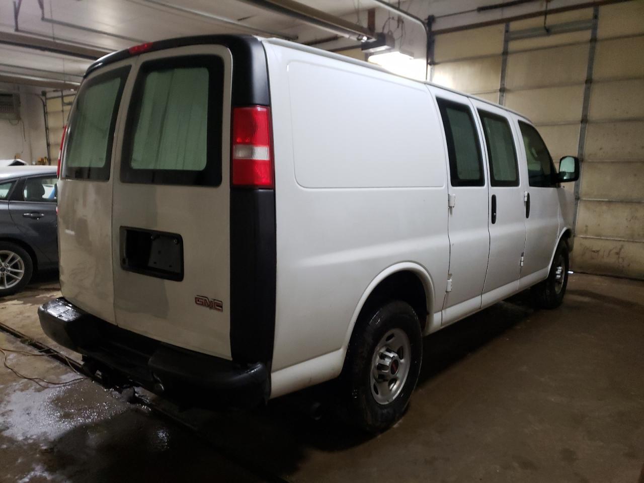 Photo 4 from auction – 2017 GMC SAVANA G25 with VIN 1GTW7AFF4H1219007