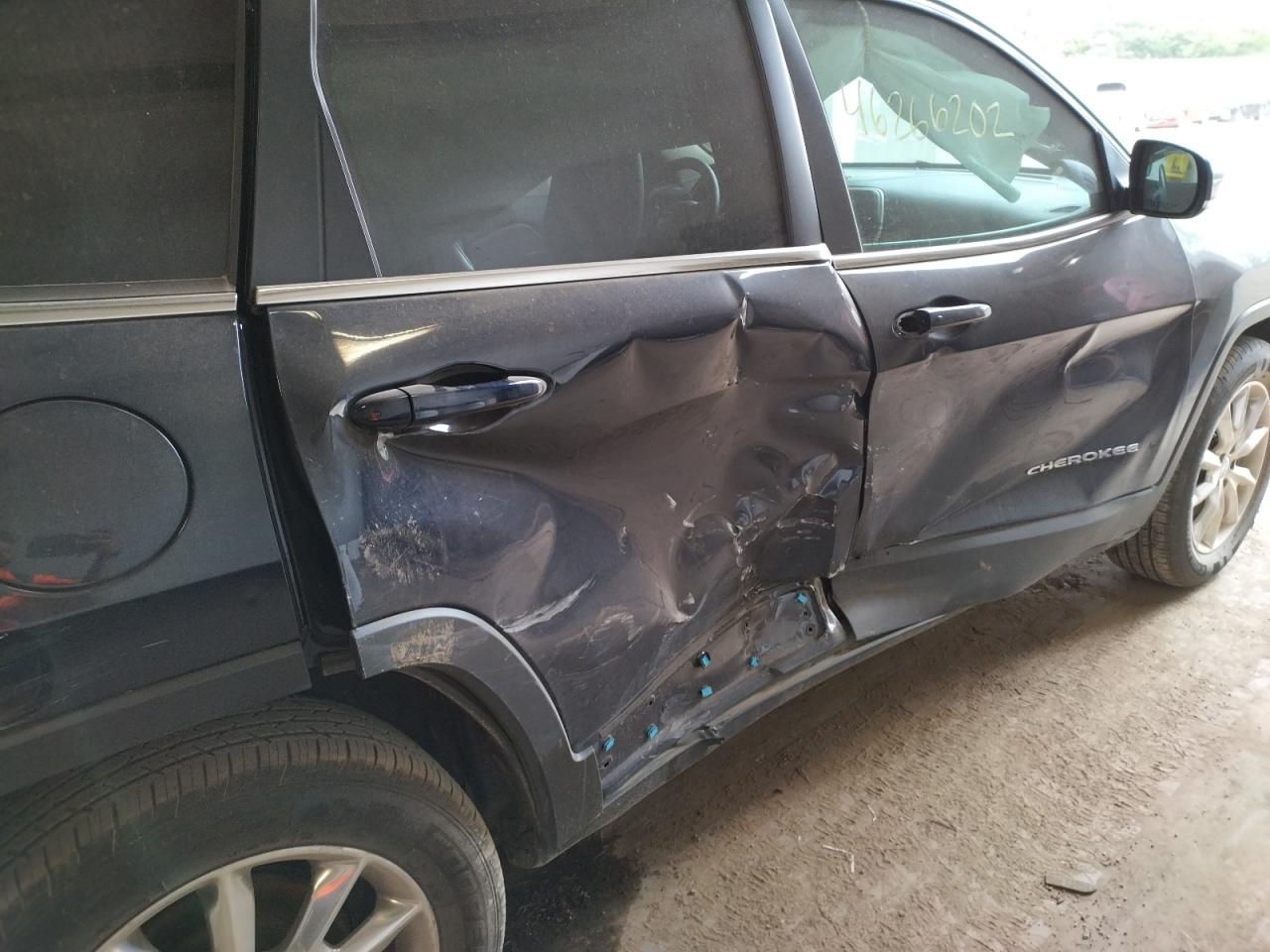 Photo 9 from auction – 2015 JEEP CHEROKEE L with VIN 1C4PJMDSXFW639927