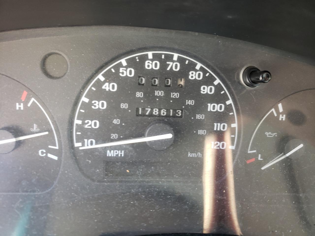 Photo 13 from auction – 1997 FORD RANGER with VIN 1FTCR10A0VUD05225