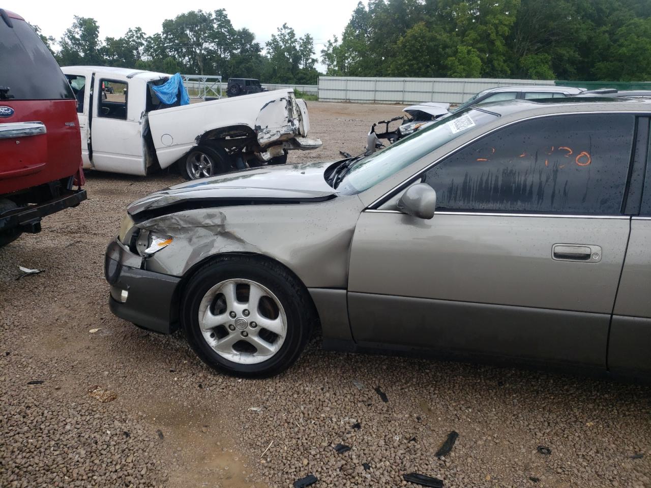 Photo 9 from auction – 2000 LEXUS ES 300 with VIN JT8BF28G8Y5102468