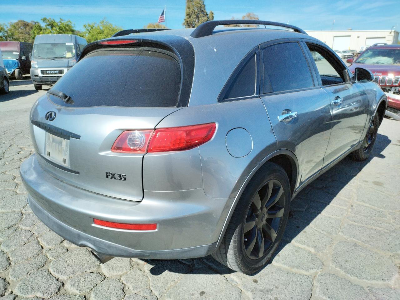 Photo 4 from auction – 2003 INFINITI FX35 with VIN JNRAS08W33X000044