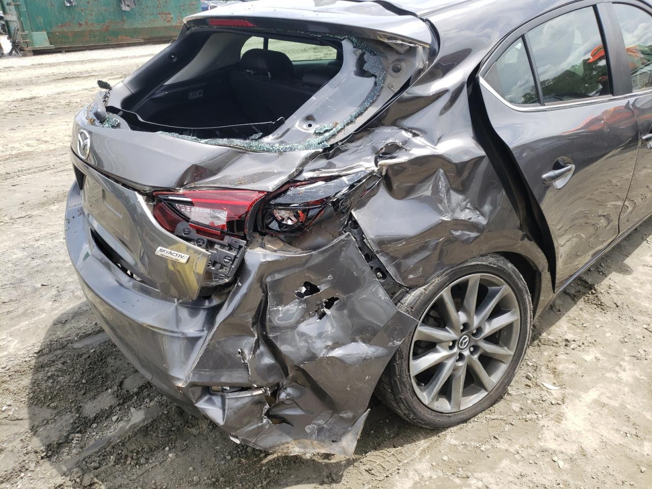 Photo 19 from auction – 2018 MAZDA 3 TOURING with VIN 3MZBN1L30JM161515