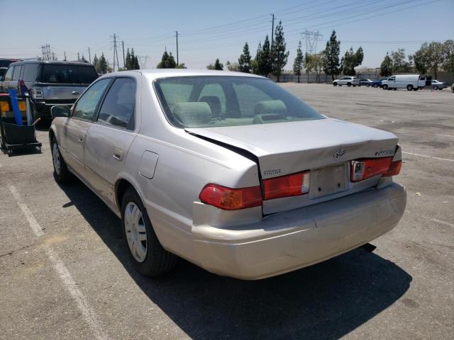 Photo 3 from auction – 2000 TOYOTA CAMRY CE with VIN 4T1BG22K9YU620022