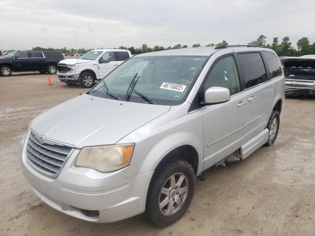 Photo 2 from auction – 2010 CHRYSLER TOWN & COU with VIN 2A4RR5D10AR306694