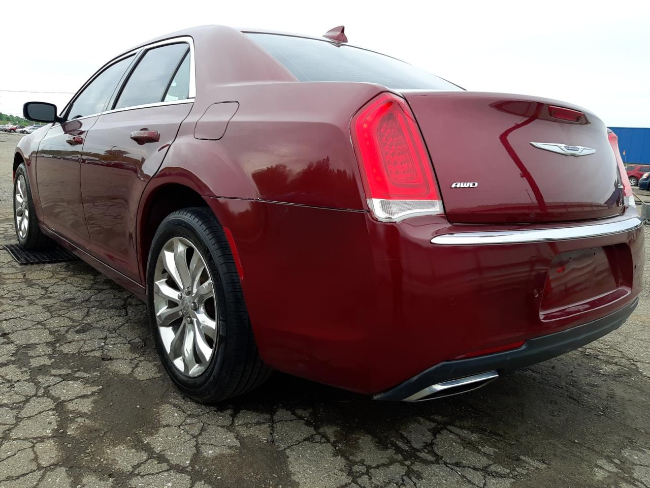 Photo 3 from auction – 2016 CHRYSLER 300 LIMITE with VIN 2C3CCARGXGH296620
