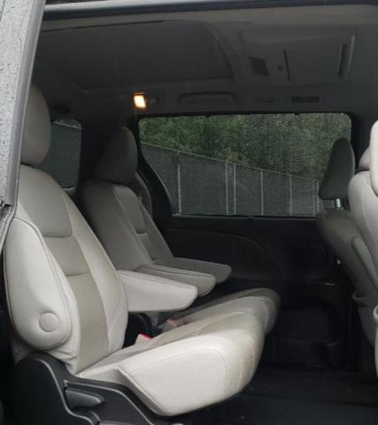 Photo 6 from auction – 2015 TOYOTA SIENNA XLE with VIN 5TDDK3DCXFS102400