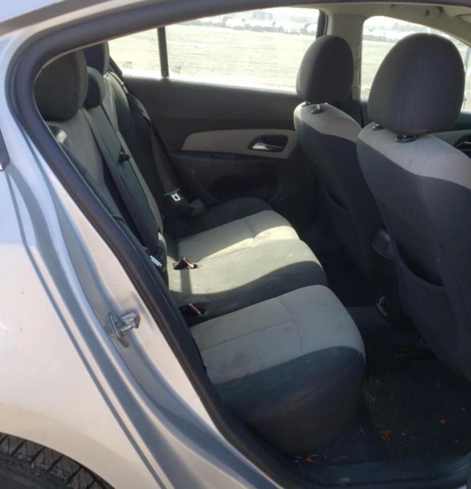 Photo 20 from auction – 2011 CHEVROLET CRUZE LS with VIN 1G1PC5SH2B7177383