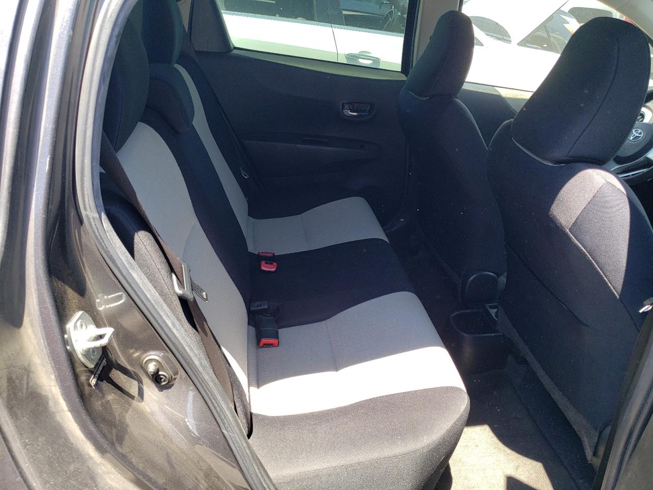 Photo 6 from auction – 2013 TOYOTA YARIS with VIN JTDKTUD34DD559464