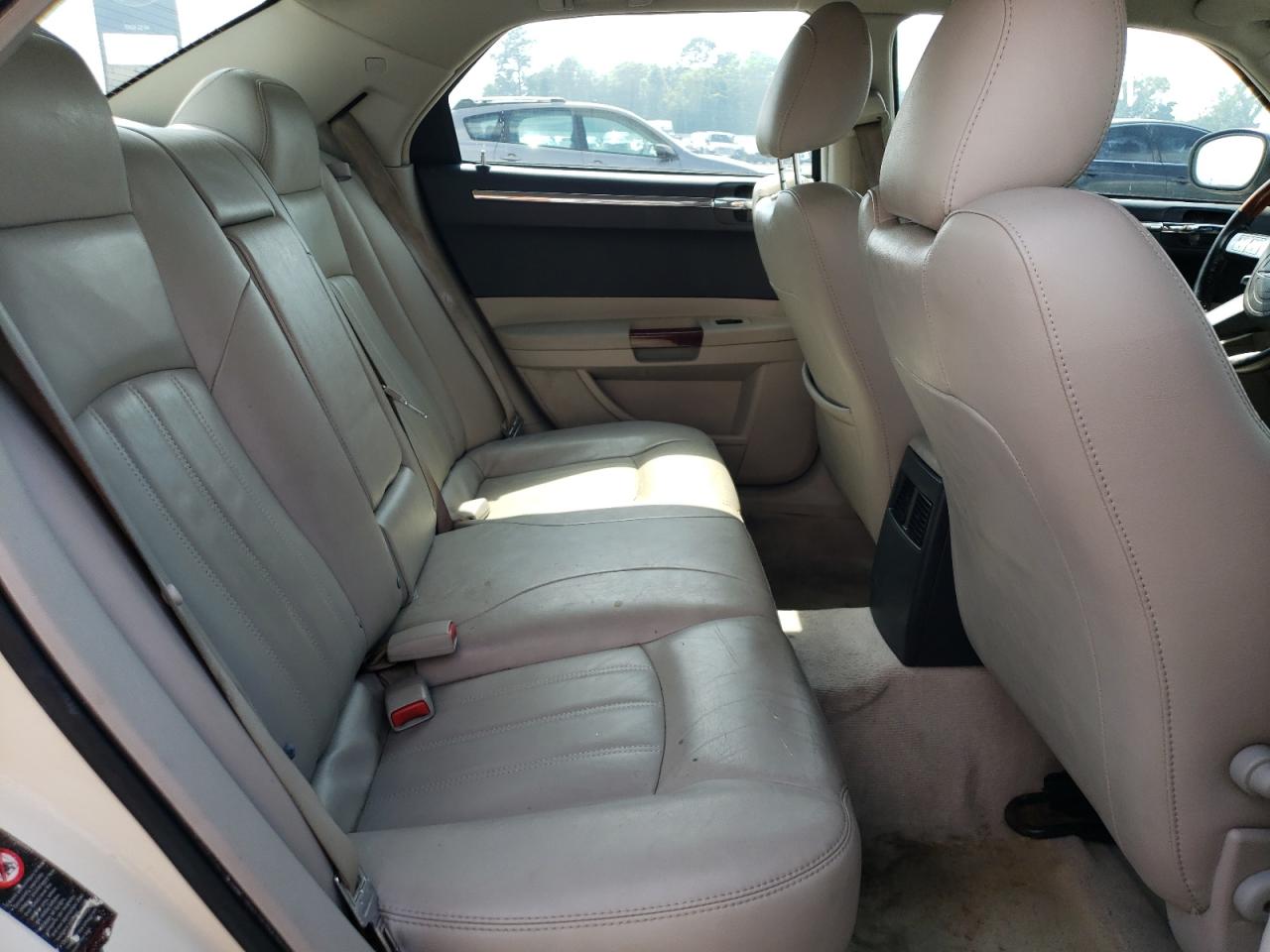 Photo 6 from auction – 2005 CHRYSLER 300C with VIN 2C3AA63H85H641362
