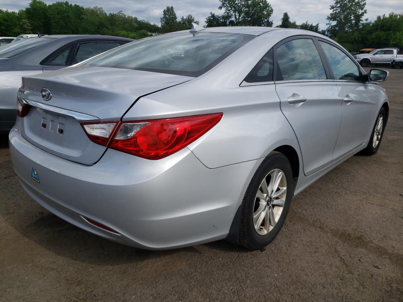 Photo 17 from auction – 2012 HYUNDAI SONATA GLS with VIN 5NPEB4AC3CH439555
