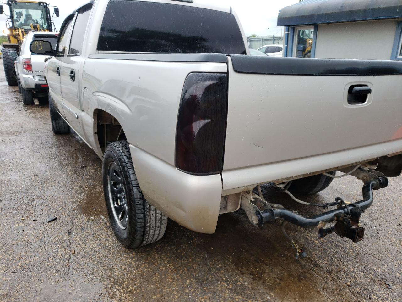 Photo 10 from auction – 2004 GMC NEW SIERRA with VIN 2GTEK13TX41395102