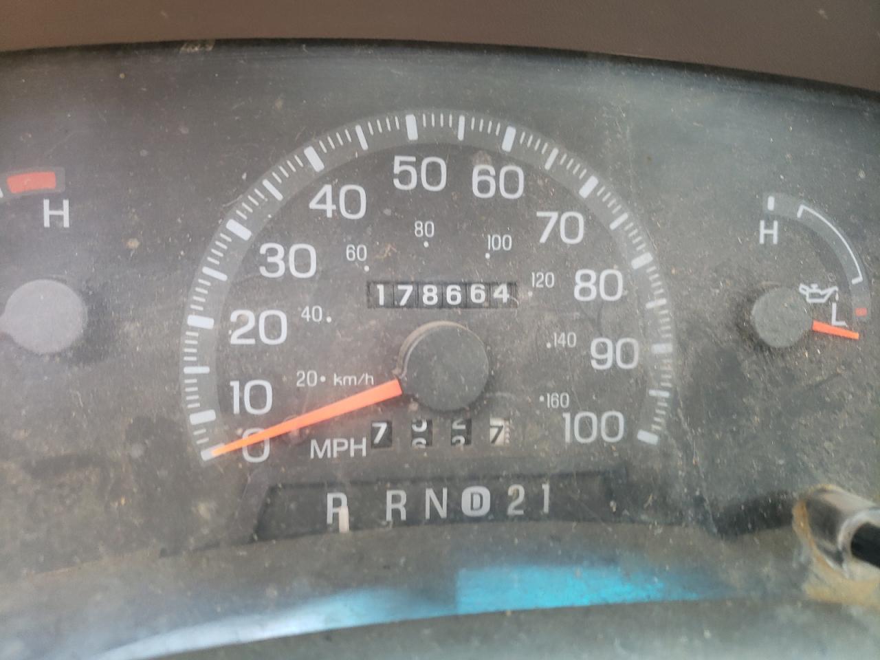 Photo 8 from auction – 1998 FORD F250 with VIN 1FTPF28W1WNA86223
