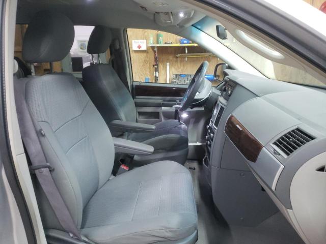 Photo 5 from auction – 2009 CHRYSLER TOWN & COU with VIN 2A8HR54199R665239