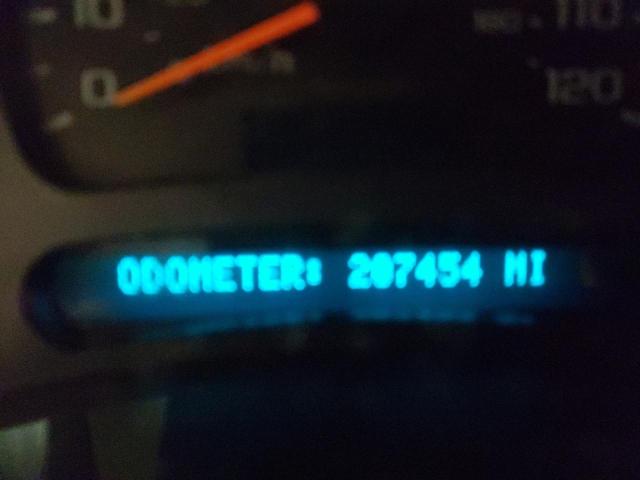 Photo 8 from auction – 2004 CHEVROLET SILVERADO with VIN 1GCHC23U04F189854