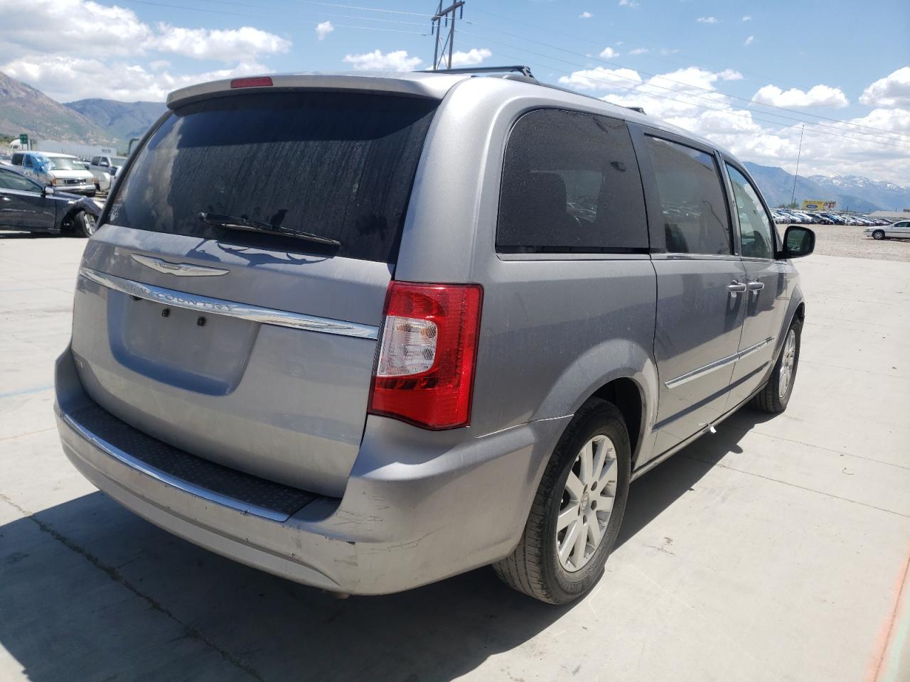 Photo 4 from auction – 2013 CHRYSLER TOWN & COU with VIN 2C4RC1BG0DR720330