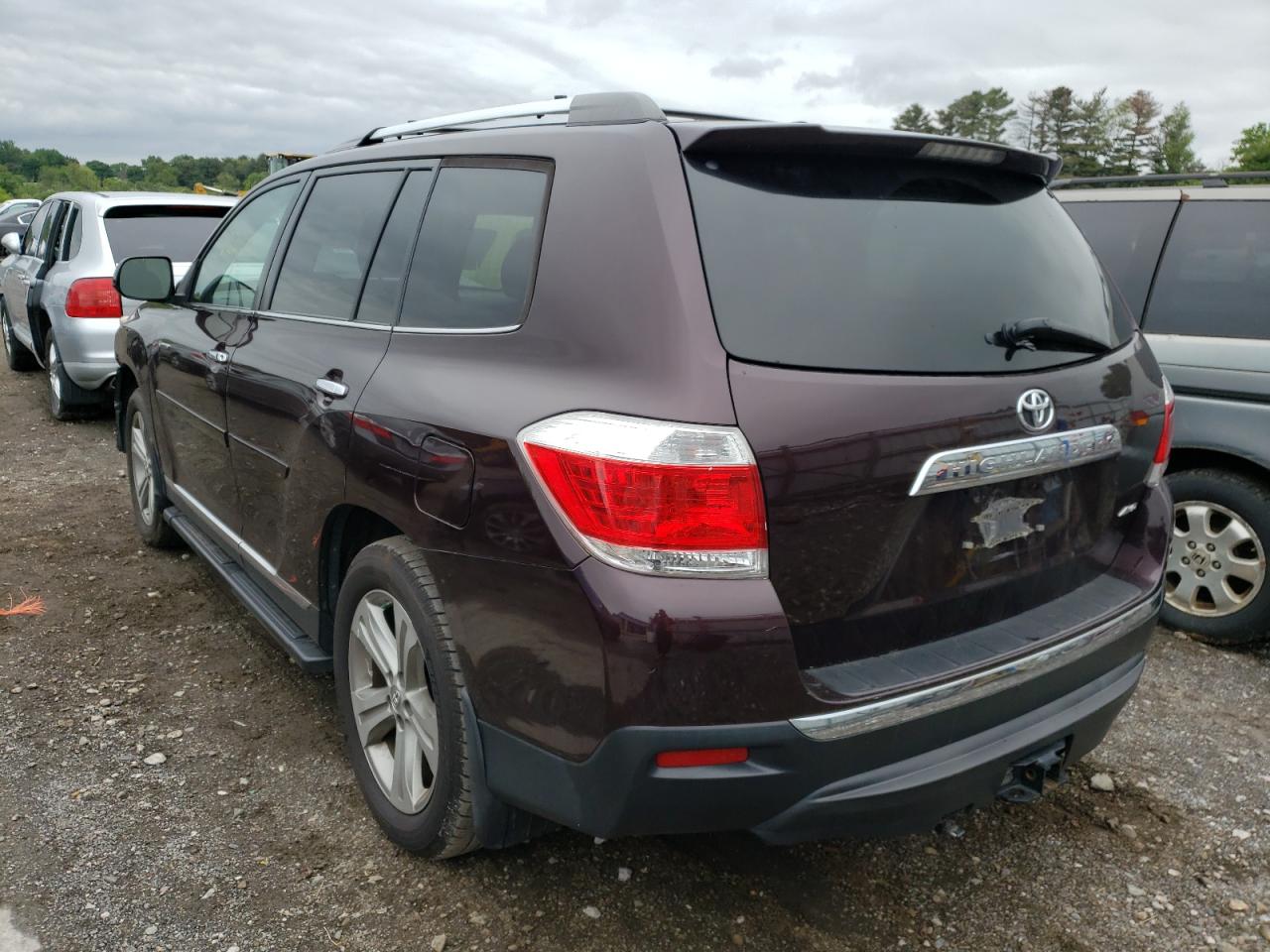 Photo 3 from auction – 2012 TOYOTA HIGHLANDER with VIN 5TDDK3EH5CS118381