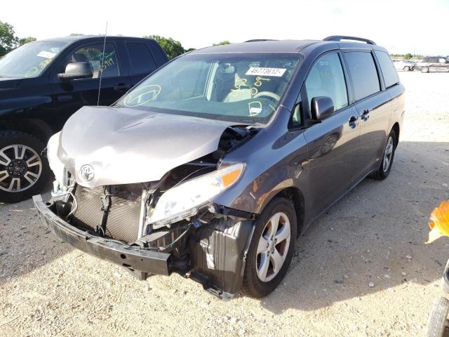 Photo 2 from auction – 2014 TOYOTA SIENNA LE with VIN 5TDKK3DC4ES455009