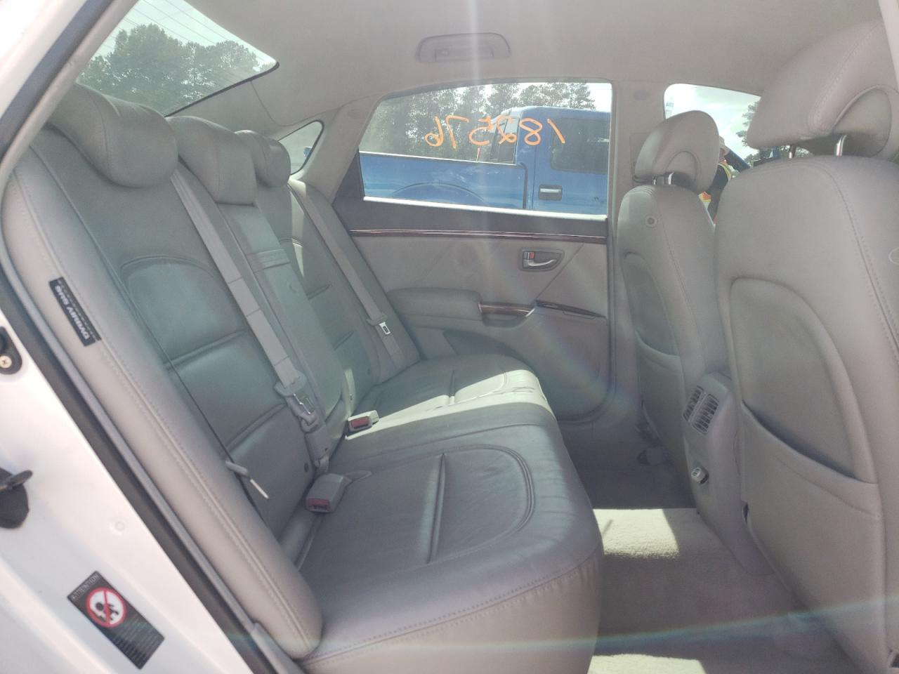 Photo 6 from auction – 2006 HYUNDAI AZERA SE with VIN KMHFC46F76A087754