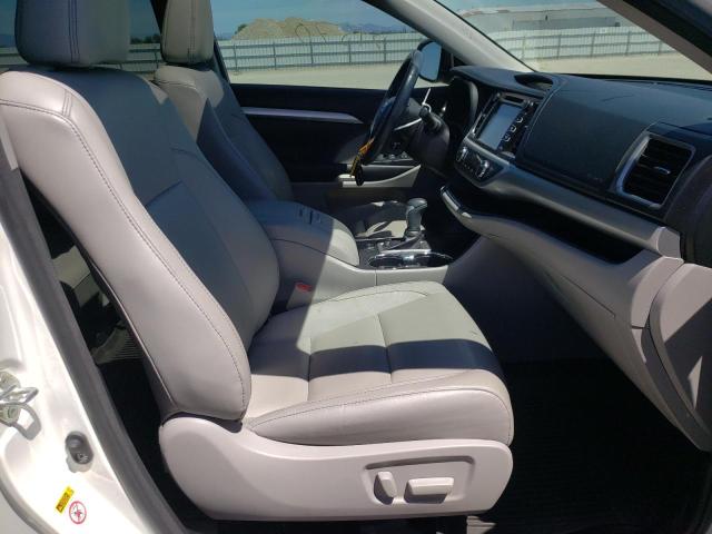 Photo 5 from auction – 2018 TOYOTA HIGHLANDER with VIN 5TDKZRFH1JS279960