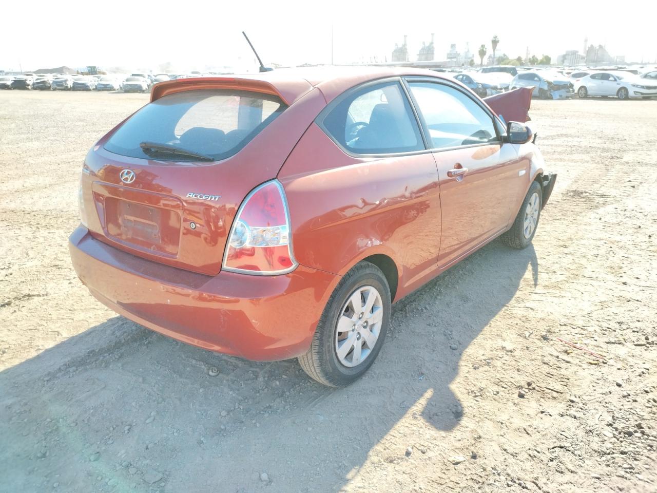 Photo 4 from auction – 2011 HYUNDAI ACCENT GL with VIN KMHCM3AC8BU190651