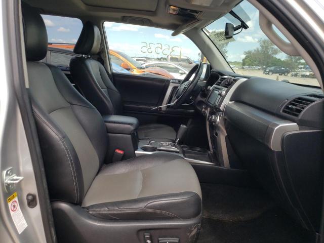 Photo 5 from auction – 2016 TOYOTA 4RUNNER SR with VIN JTEZU5JR9G5129479