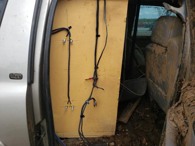 Photo 6 from auction – 2001 CHEVROLET SUBURBAN K with VIN 3GNFK16T71G124119