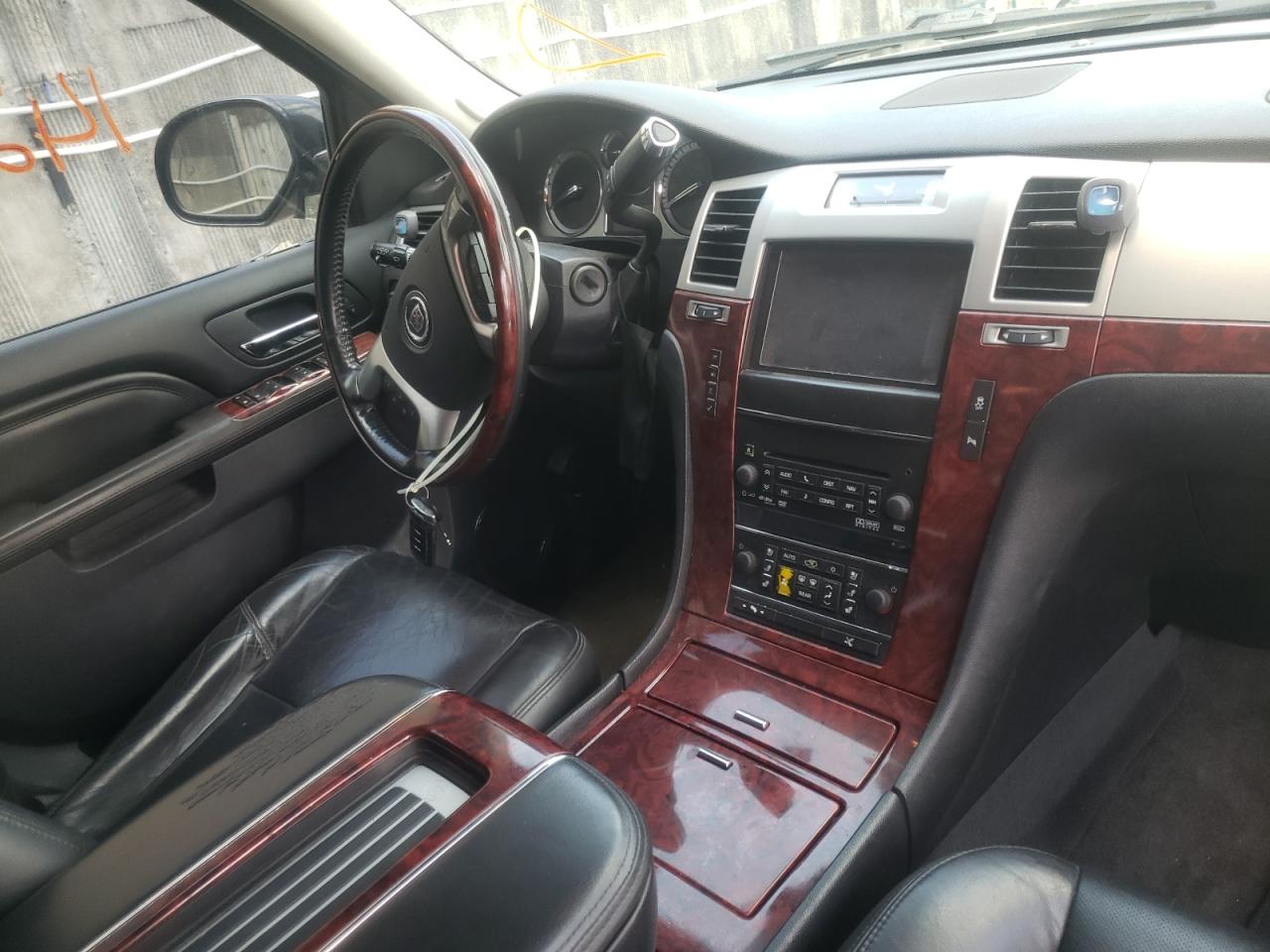 Photo 19 from auction – 2012 CADILLAC ESCALADE P with VIN 1GYS4CEF4CR276915